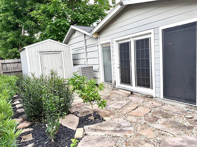 4128 Bissonnet St — Photo 27