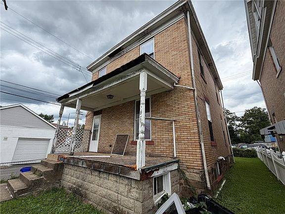 4th image of 408 Ferree St