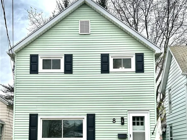 8 Hyde Park, Batavia, NY 14020