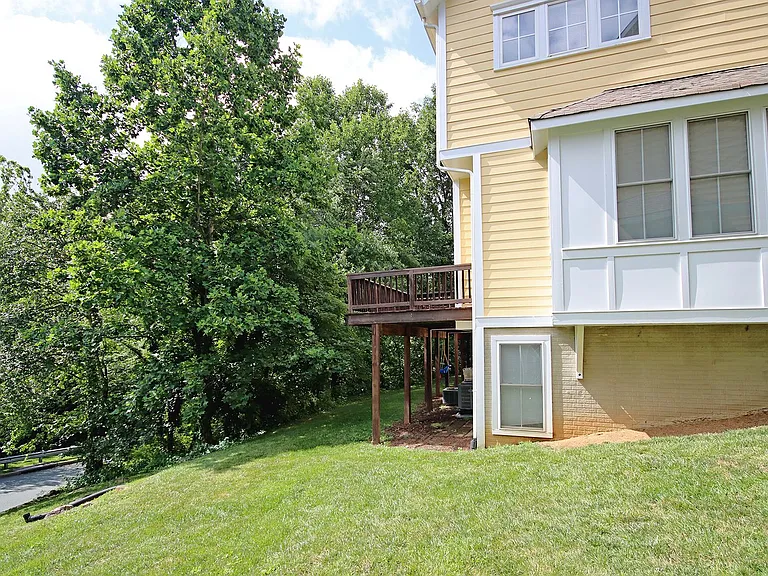 113-A Melbourne Park Cir — Photo 22
