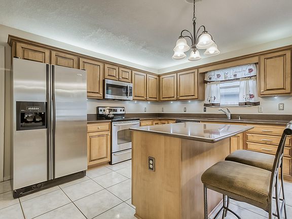 4th image of 4521 Blueberry Woods Cir N