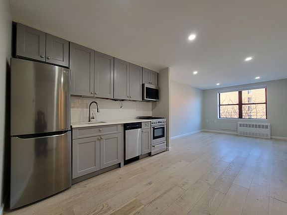 4th image of 829 Greenwood Ave APT 3C