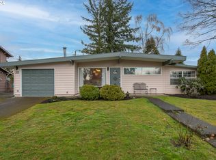 18810 NE Holladay St, Portland, OR