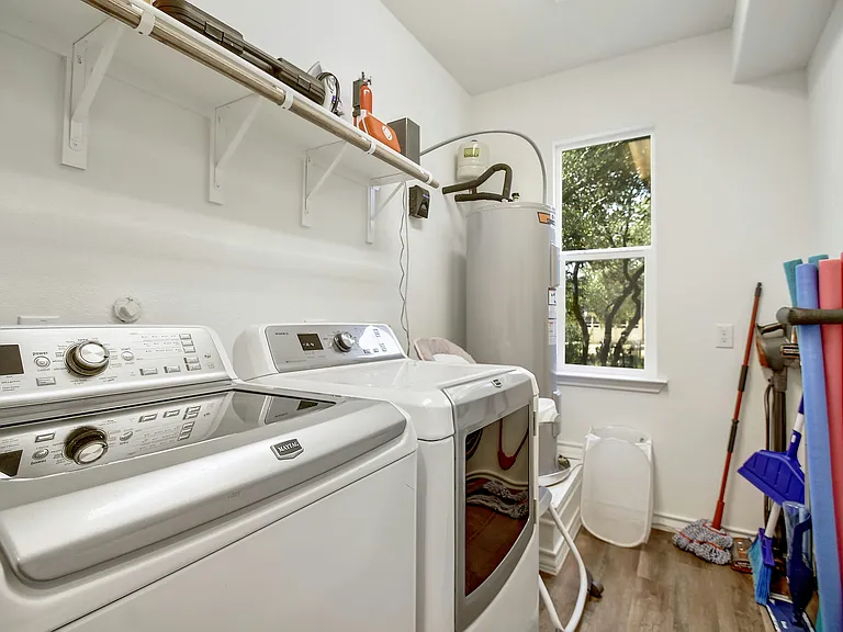 660 Mockingbird Dr — Photo 13
