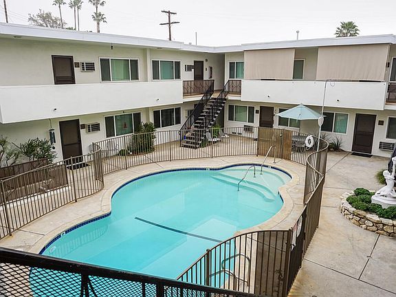 2nd image of 16721 Sherman Way #15