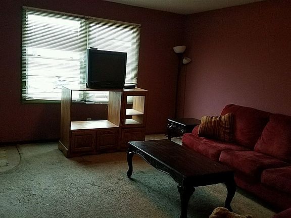 3rd image of 1614 Tippecanoe Dr