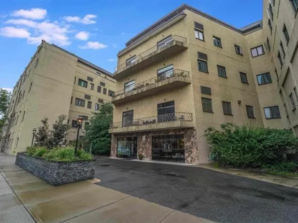 75 Liberty Avenue image 1 of 15