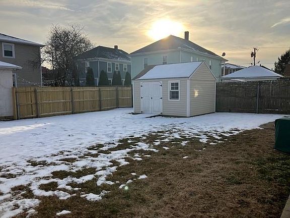 3rd image of 218 Glenwood Ave