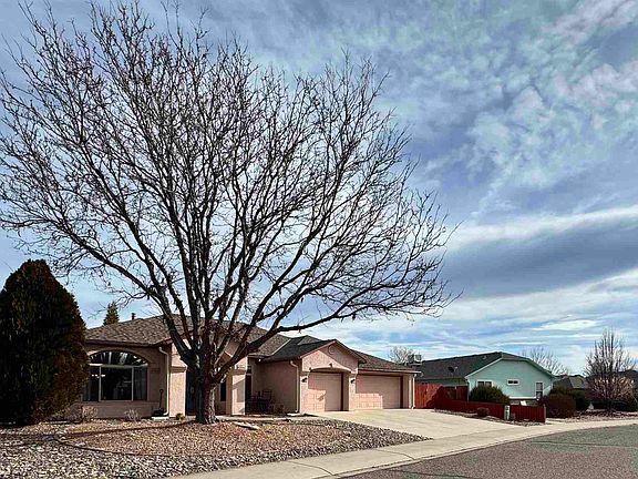 2nd image of 452 Amelia Rose Ct