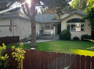 748 SE Airpark Dr, Bend, OR 97702