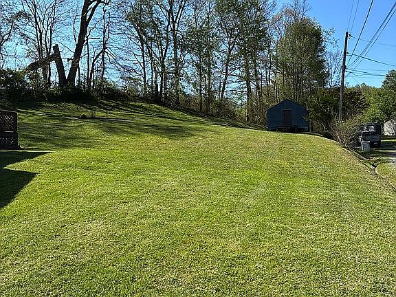 4th image of 784 Maple Fork Rd