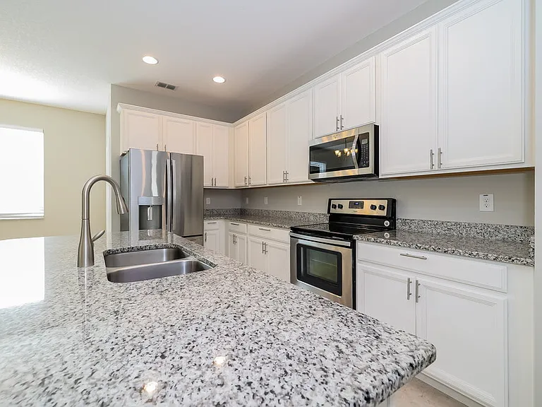 1392 Merion Dr — Photo 7