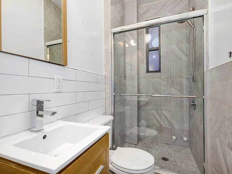 248 Bainbridge St #2 — Photo 5
