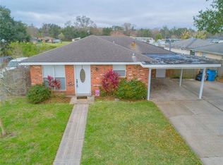 2820 Riverbend Dr, Violet, LA 70092