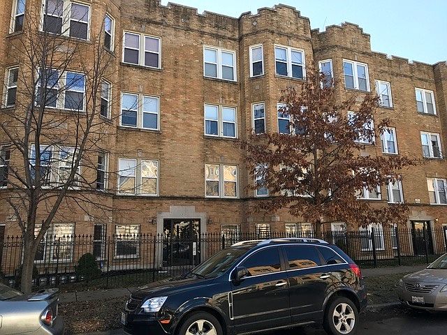 1st image of 3565 W Lyndale St #1R