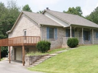 2513 Lake Pointe Dr, Cookeville, TN 38506
