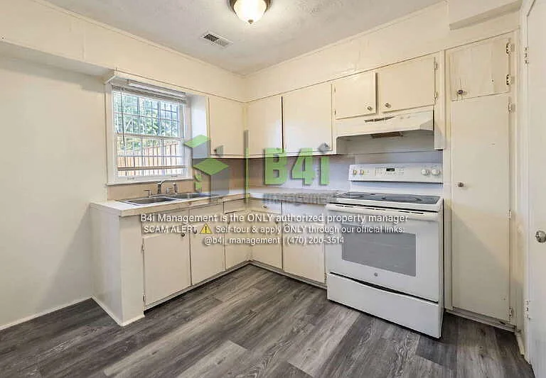 1010 Sexton Dr — Photo 9