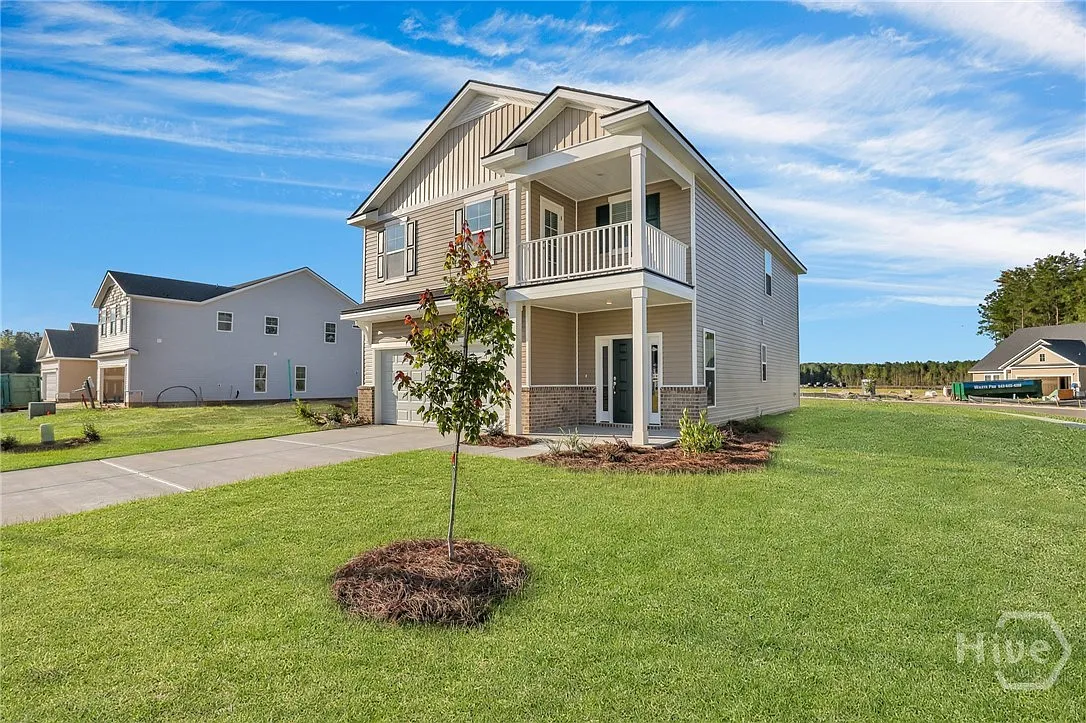 3 bed, 2.5 bath, 2309 sqft, $2,500 — Photo 3