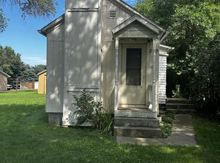 815 S Wells St, Aberdeen, SD 57401