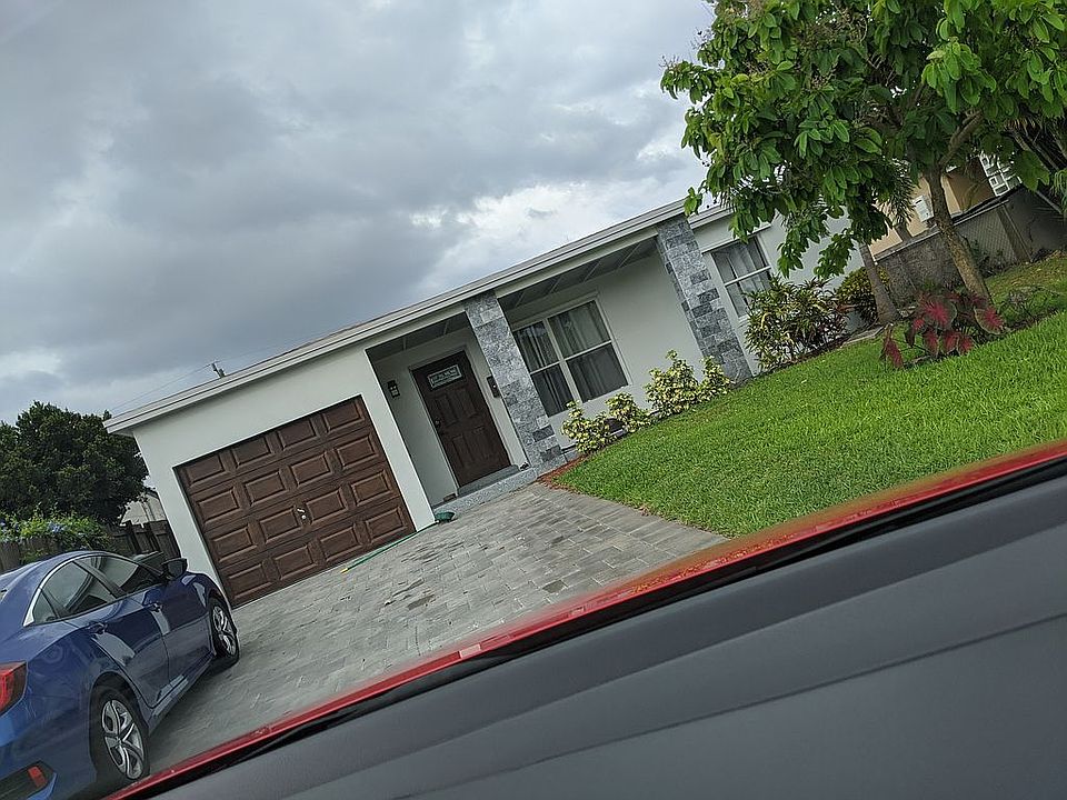 1st image of 5224 NE 5th Ave