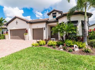 6919 Cocoplum St, Naples, FL 34114