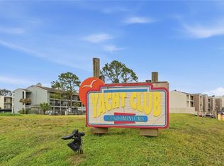 208 Yacht Club Ln #208, Seabrook, TX 77586