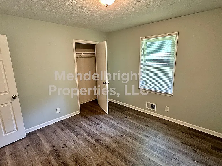 826 Tanner Rd — Photo 16