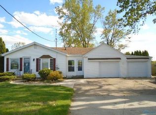 7154 Brown Rd, Oregon, OH 43616