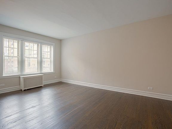 2nd image of 1337 E Madison Park #1