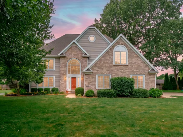 2166 Alpine Ct, Stevensville, MI 49127