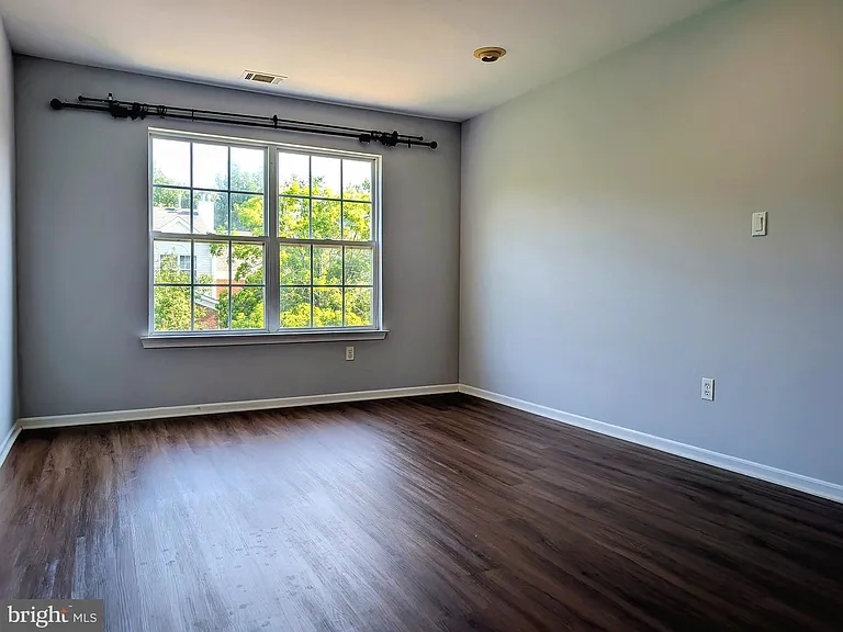 26 Taft Ct — Photo 9