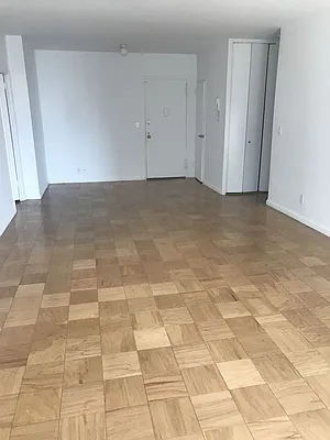 Rented by Carlyle Property Management | media 2