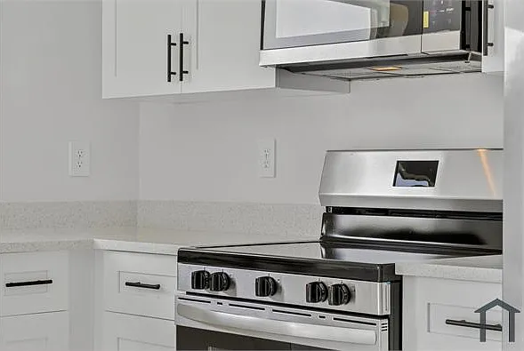 835 Palomino St E — Photo 23