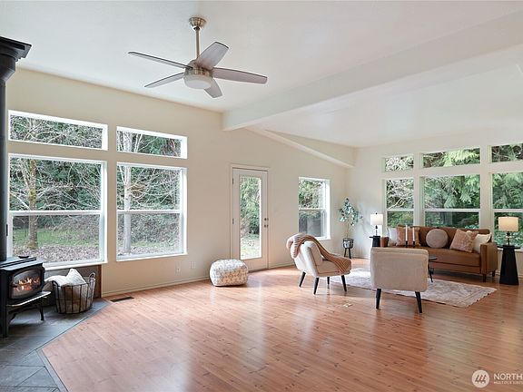5th image of 4406 172nd Avenue SW