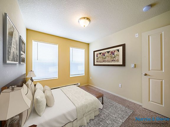 4th image of 5513-5517 NE 66th Ave #109
