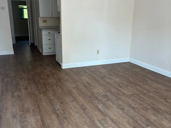 196 Maple Ave #7, Oak Hill, WV 25901