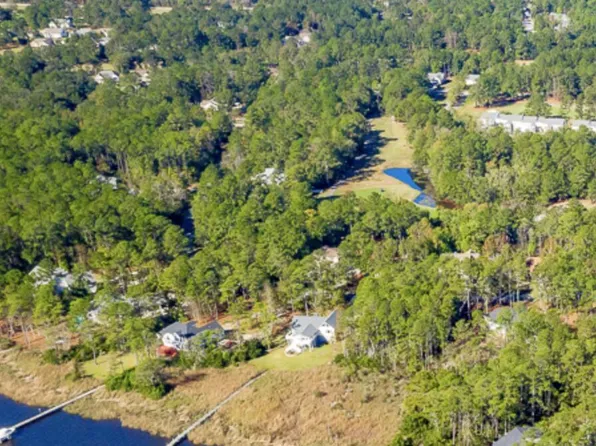 902 Harbour Pointe Drive, New Bern, NC 28560