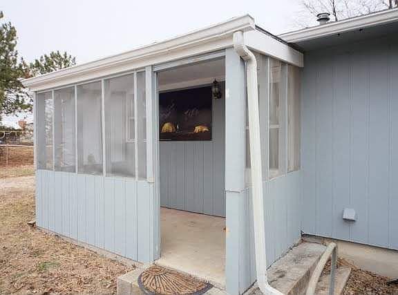 1587 E 767 Rd Lawrence, KS listing photo #5