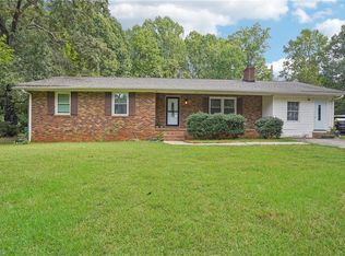 631 Vista Cir, High Point, NC 27263