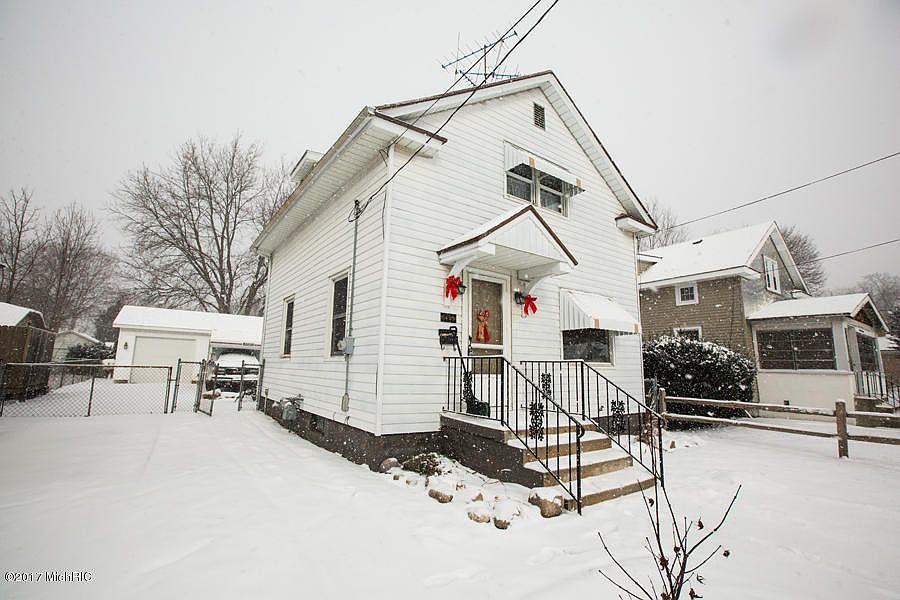 1st image of 1125 Cora St NW