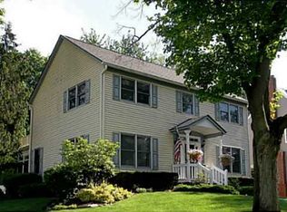 136 W Stafford Ave, Columbus, OH 43085