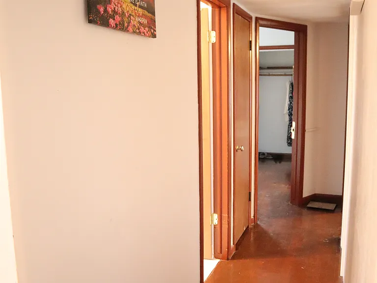305 S 74th St #1 — Photo 18