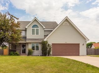 804 Huntley Woods Dr, Crete, IL