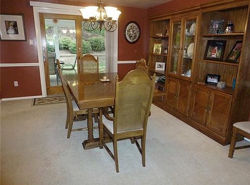 3rd image of 1675 Forestview Dr