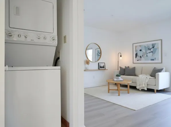 605 New York Avenue image 1 of 13