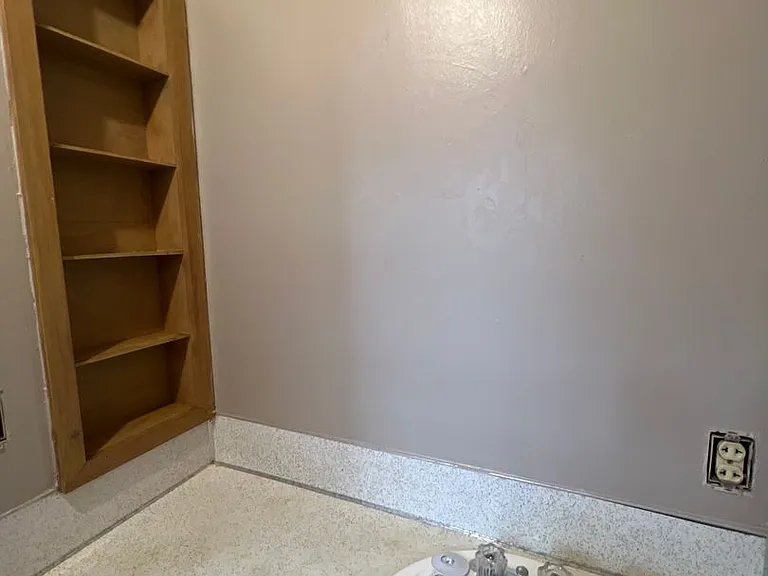 809 Shadowrock Dr — Photo 6