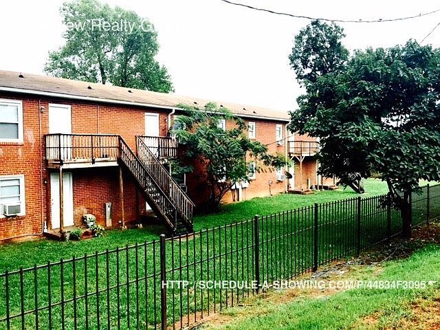 2nd image of 1701 Remount Rd APT 17
