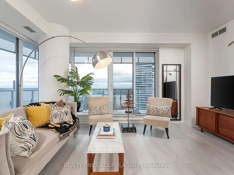 28 Freeland St #1609 — Photo 7