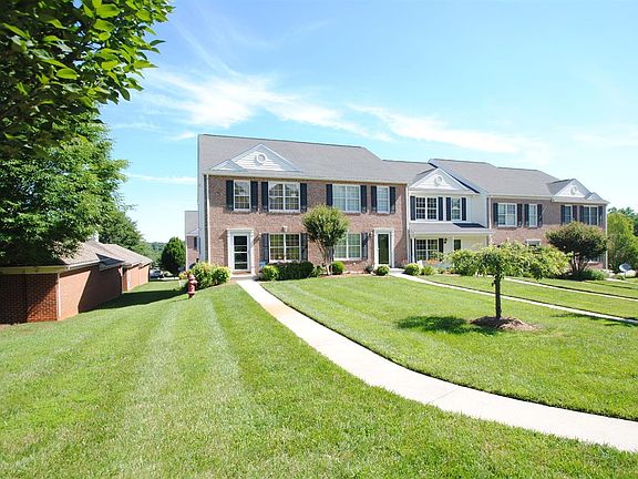 2nd image of 220 Duncraig Dr