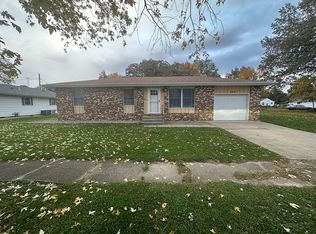 208 S Broadway St, Greenup, IL 62428